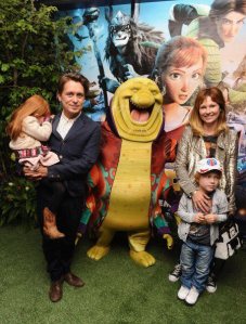 180245_596774030340597_1200261810_n