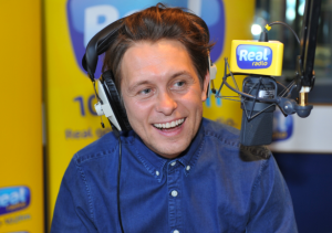 6001_597203943630939_1466376028_n