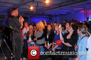 gary-barlow-gary-barlow-performing-a-private_4082413